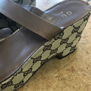 On hold🌟Gucci sandals🌟